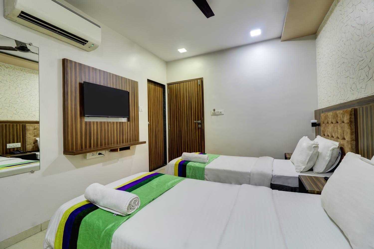 Hotel New Blue Sapphire Residency Mumbai Exteriör bild